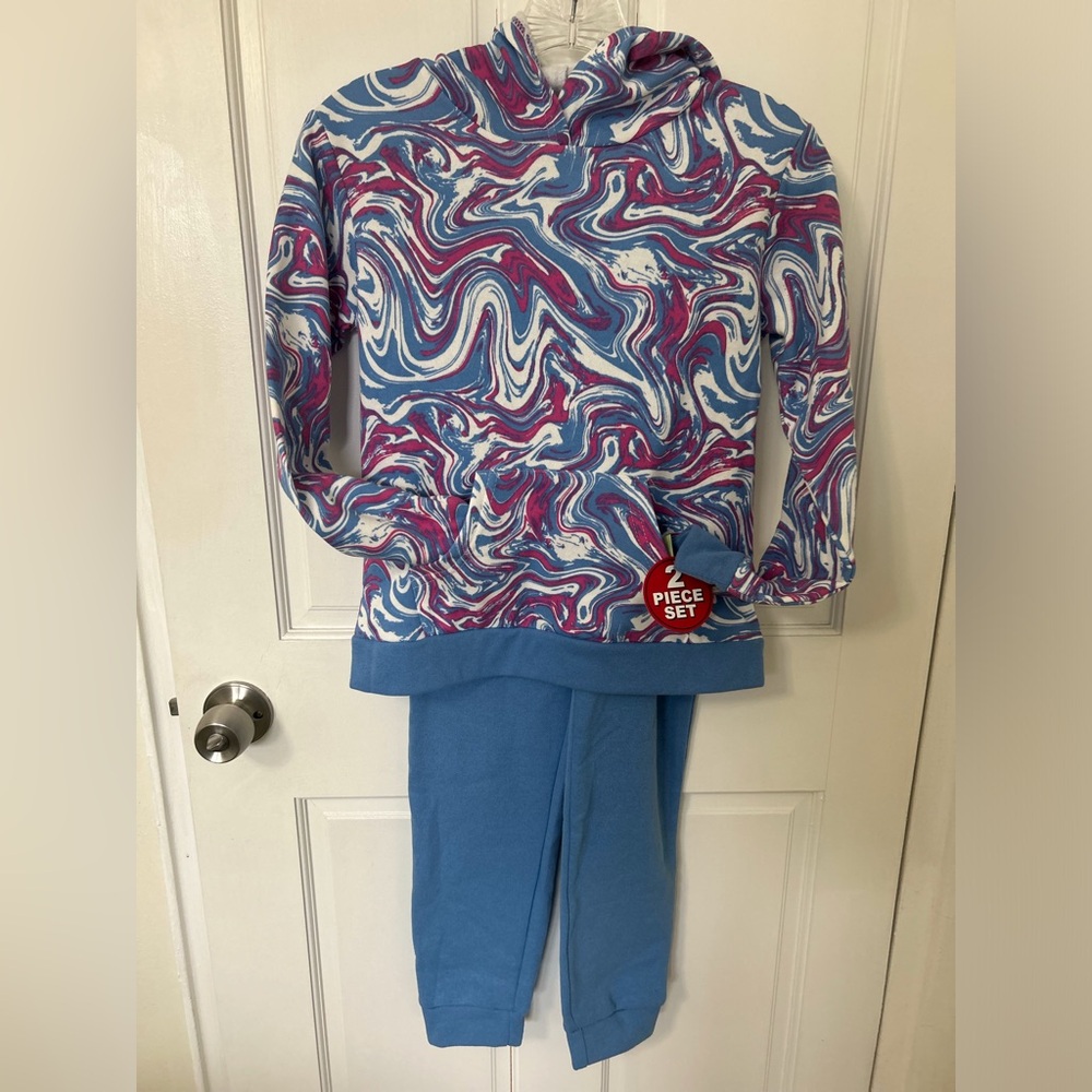 Extremely me two piece sweat outfit.